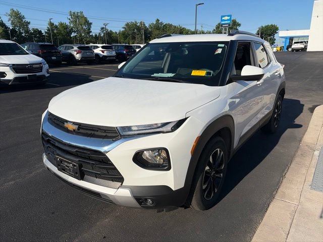 Used 2023 Chevrolet TrailBlazer LT w/ Convenience Package FWD image 4