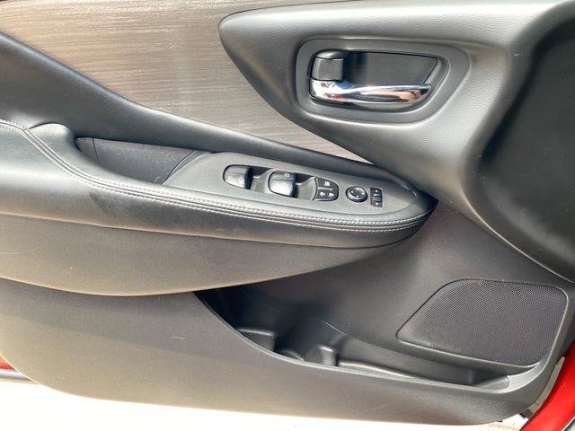 Used 2016 Nissan Murano SV w/ Premium Package AWD/4WD image 13