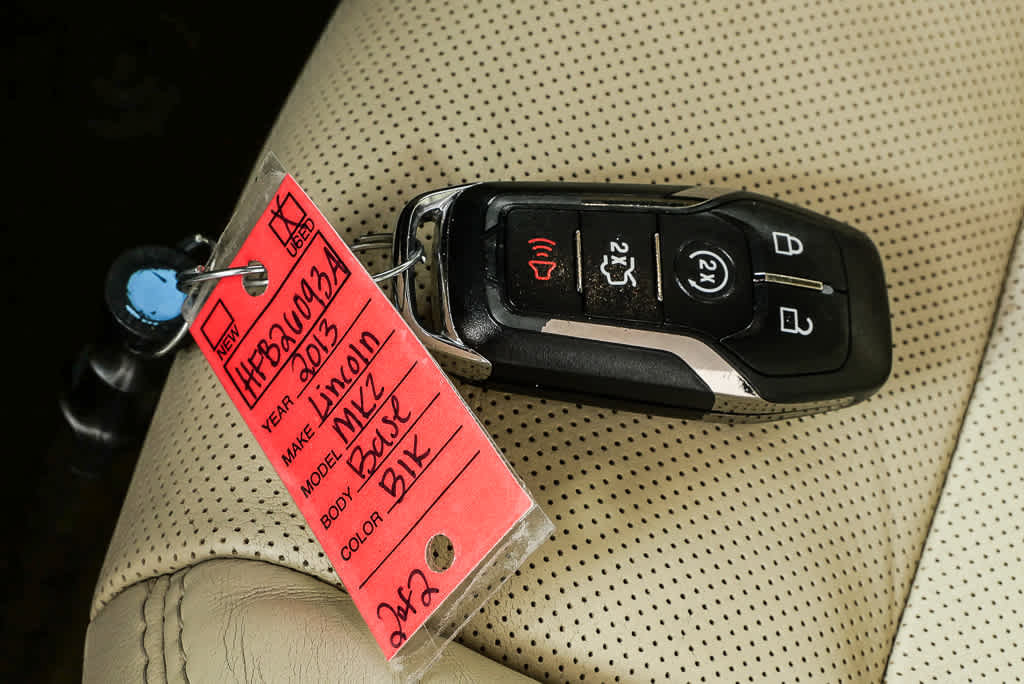 Used 2013 Lincoln MKZ FWD image 43