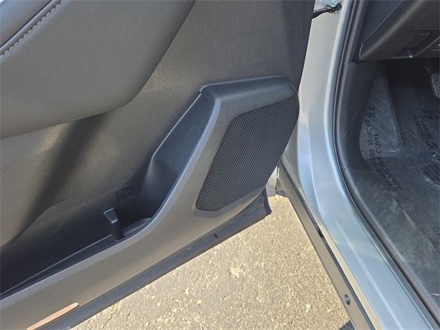 Used 2024 Toyota Highlander LE image 32