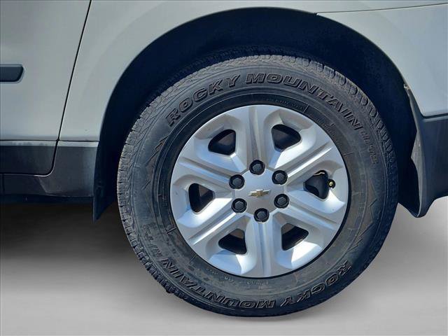 Used 2011 Chevrolet Traverse LS FWD image 29