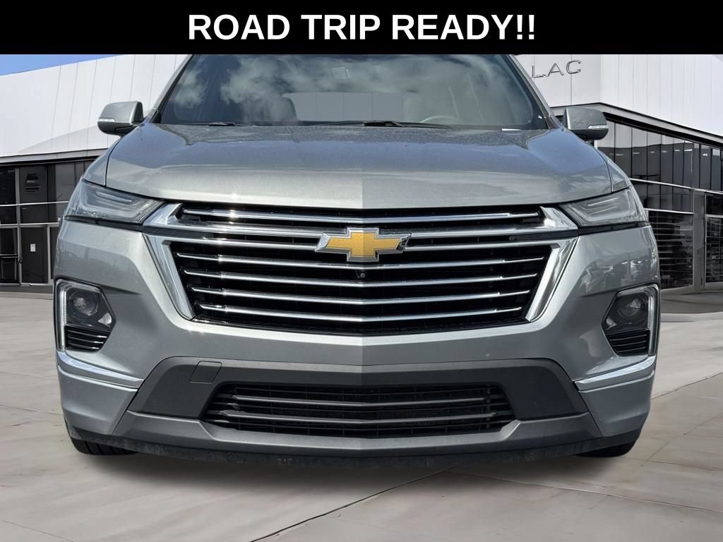 Used 2023 Chevrolet Traverse Premier FWD image 4