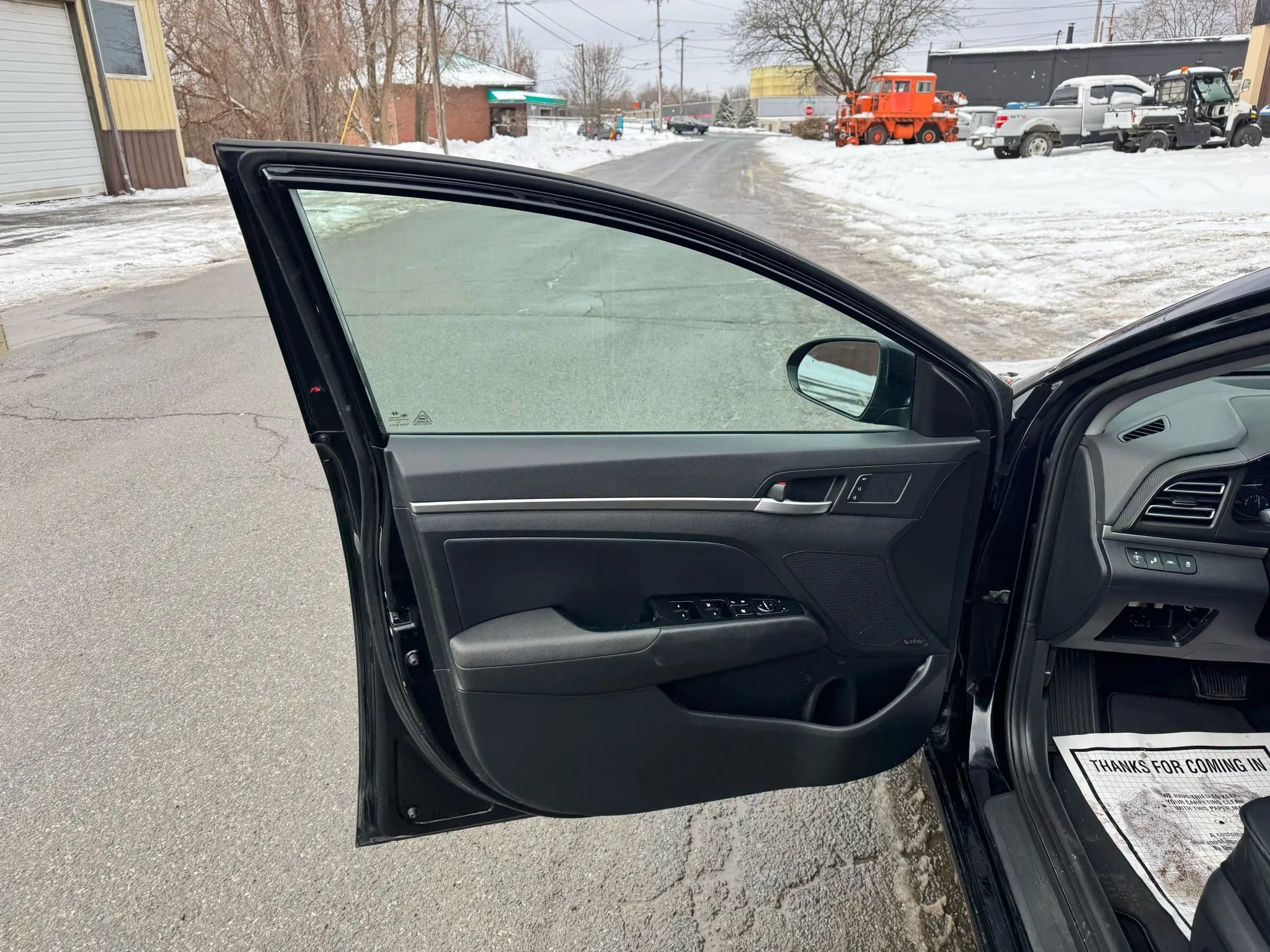 Used 2019 Hyundai Elantra Limited w/ Ultimate Package 02 FWD image 9
