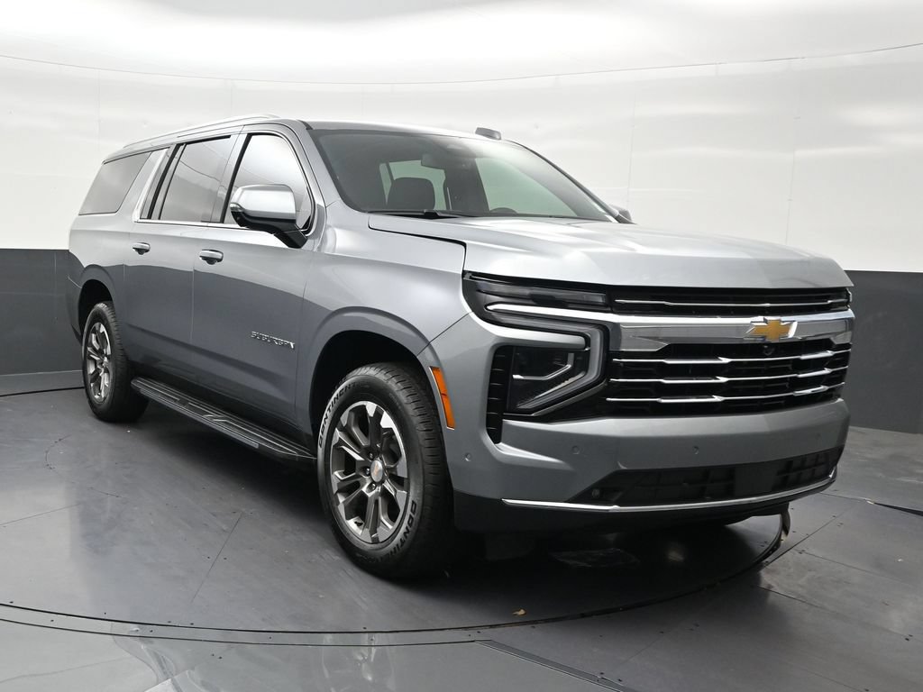 Used 2025 Chevrolet Suburban LT w/ Comfort Package RWD image 8
