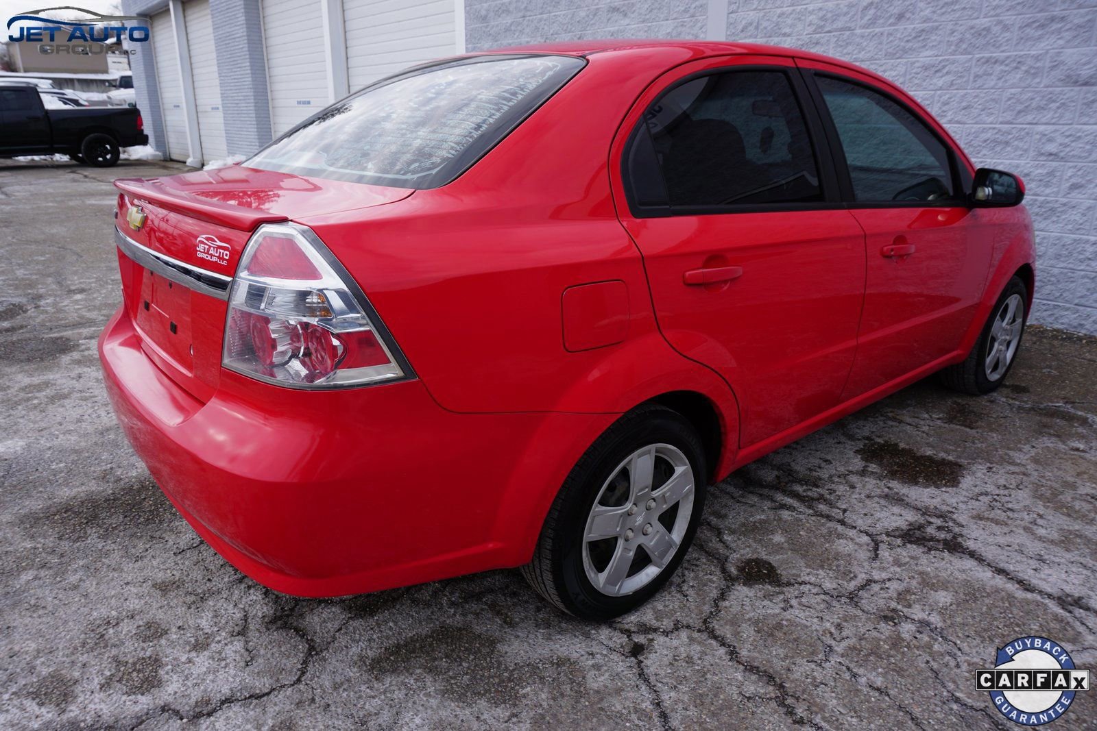Used 2011 Chevrolet Aveo LT image 10