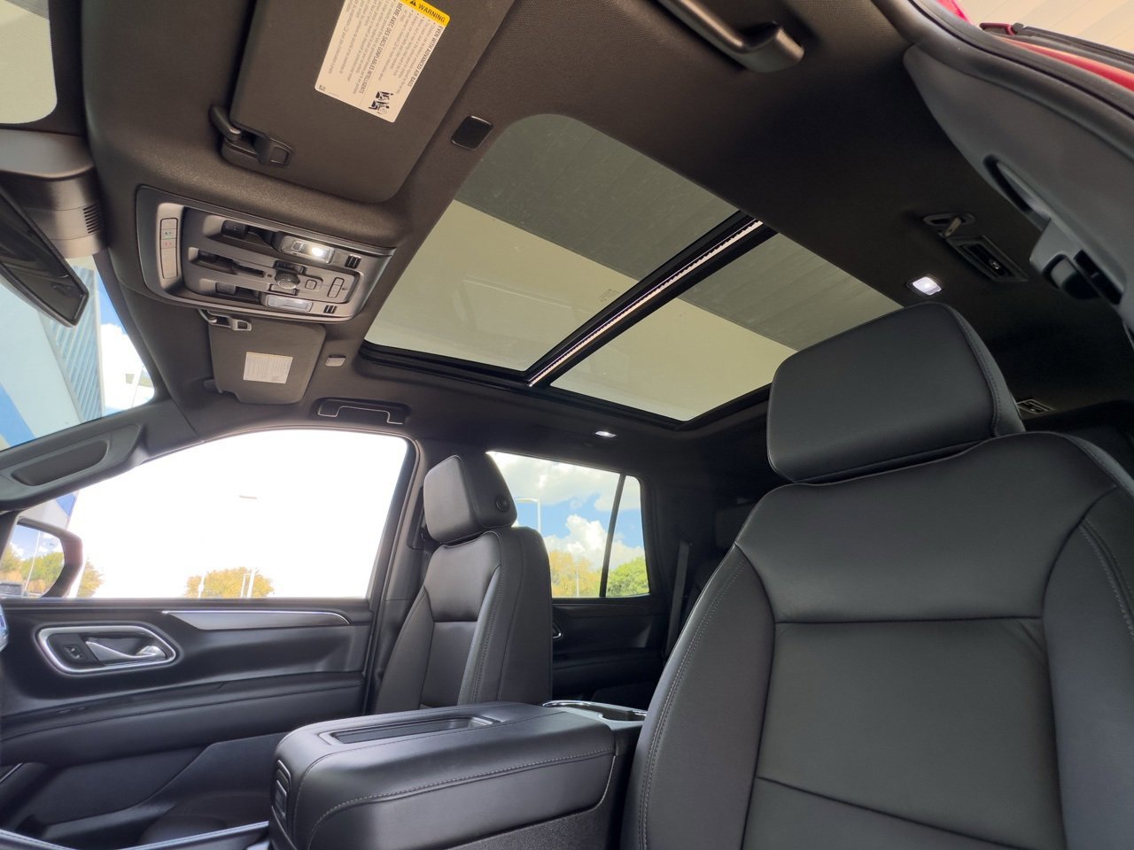Certified 2023 Chevrolet Tahoe Z71 w/ Luxury Package image 21