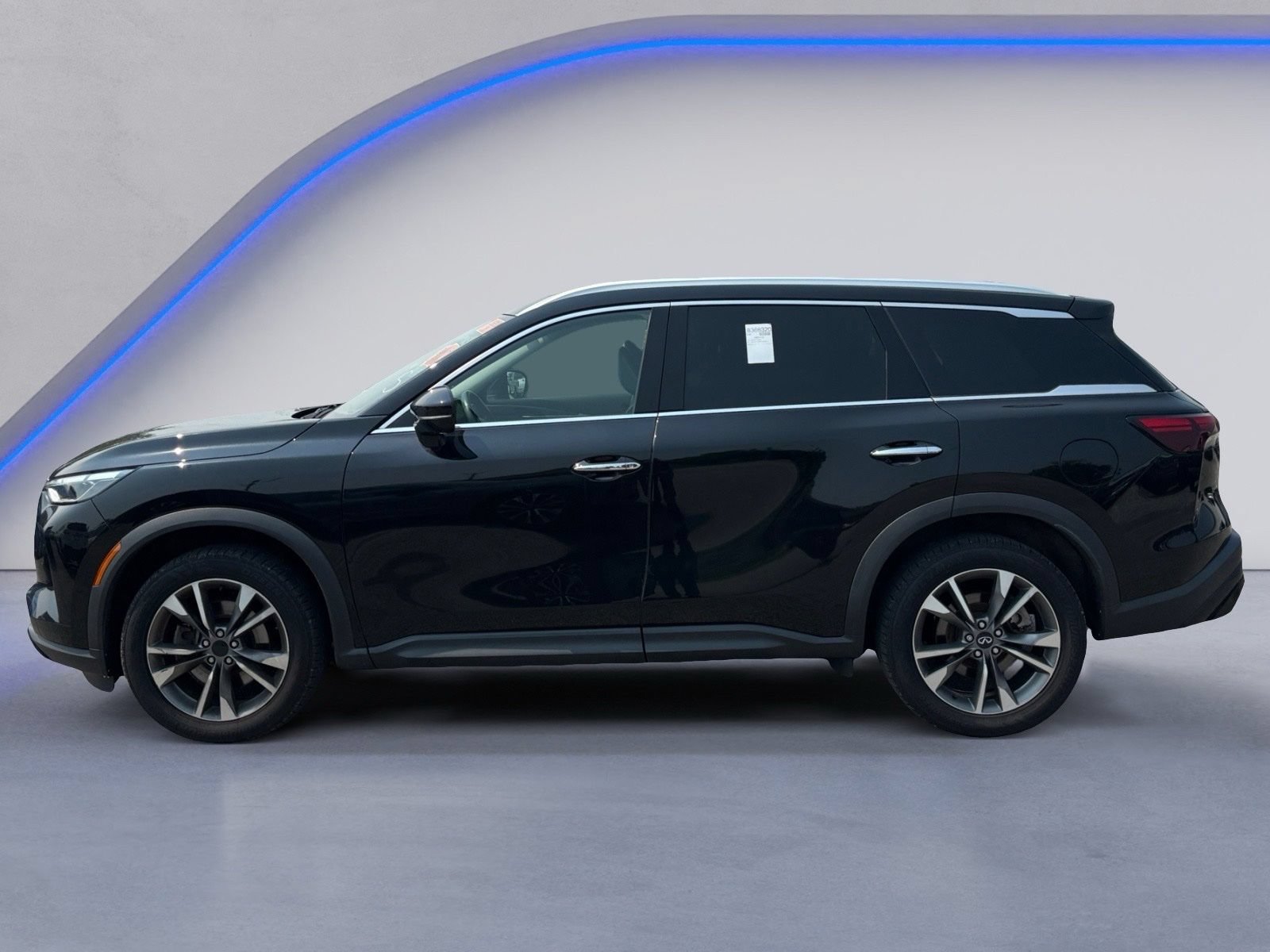 Used 2023 INFINITI QX60 Luxe AWD/4WD image 3