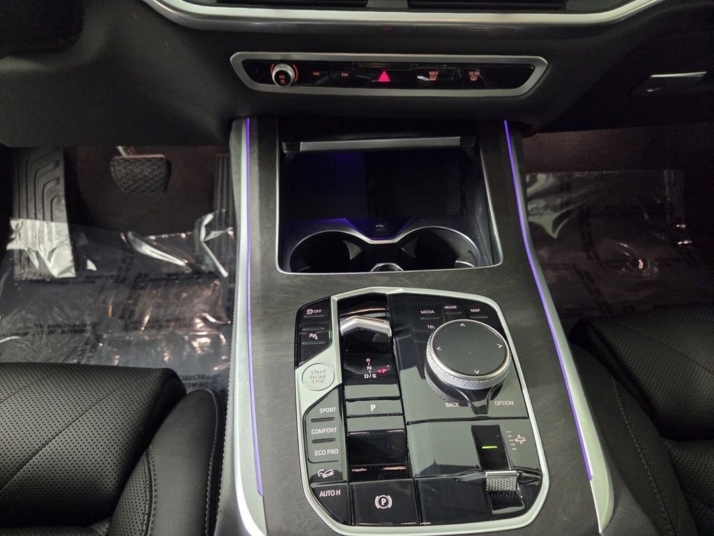 Used 2023 BMW X7 xDrive40i w/ Premium Package image 15