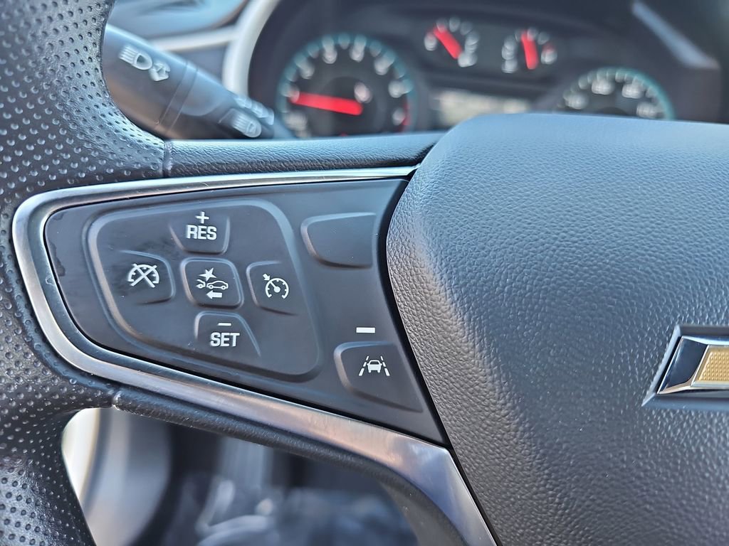 Used 2025 Chevrolet Malibu LT image 16