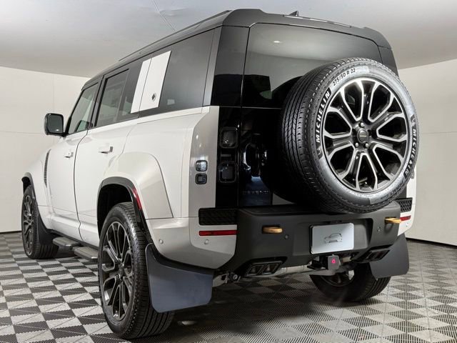 New 2026 Land Rover Defender 110 OCTA image 4