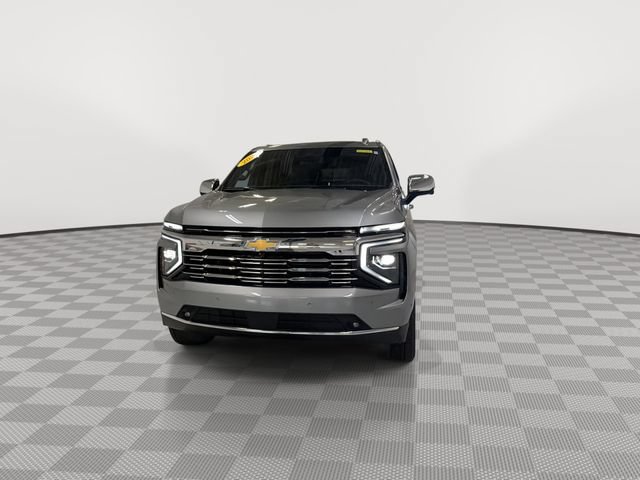 Certified 2026 Chevrolet Suburban Premier w/ Sun And Tow Package AWD/4WD image 4