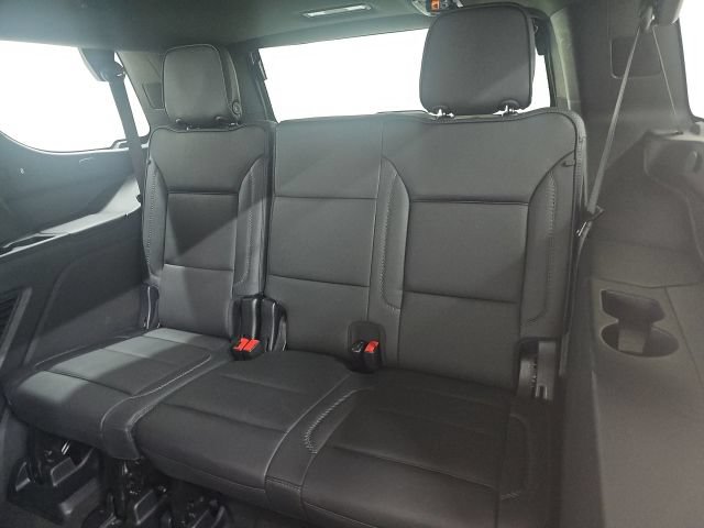 Used 2025 GMC Yukon Denali AWD/4WD image 4