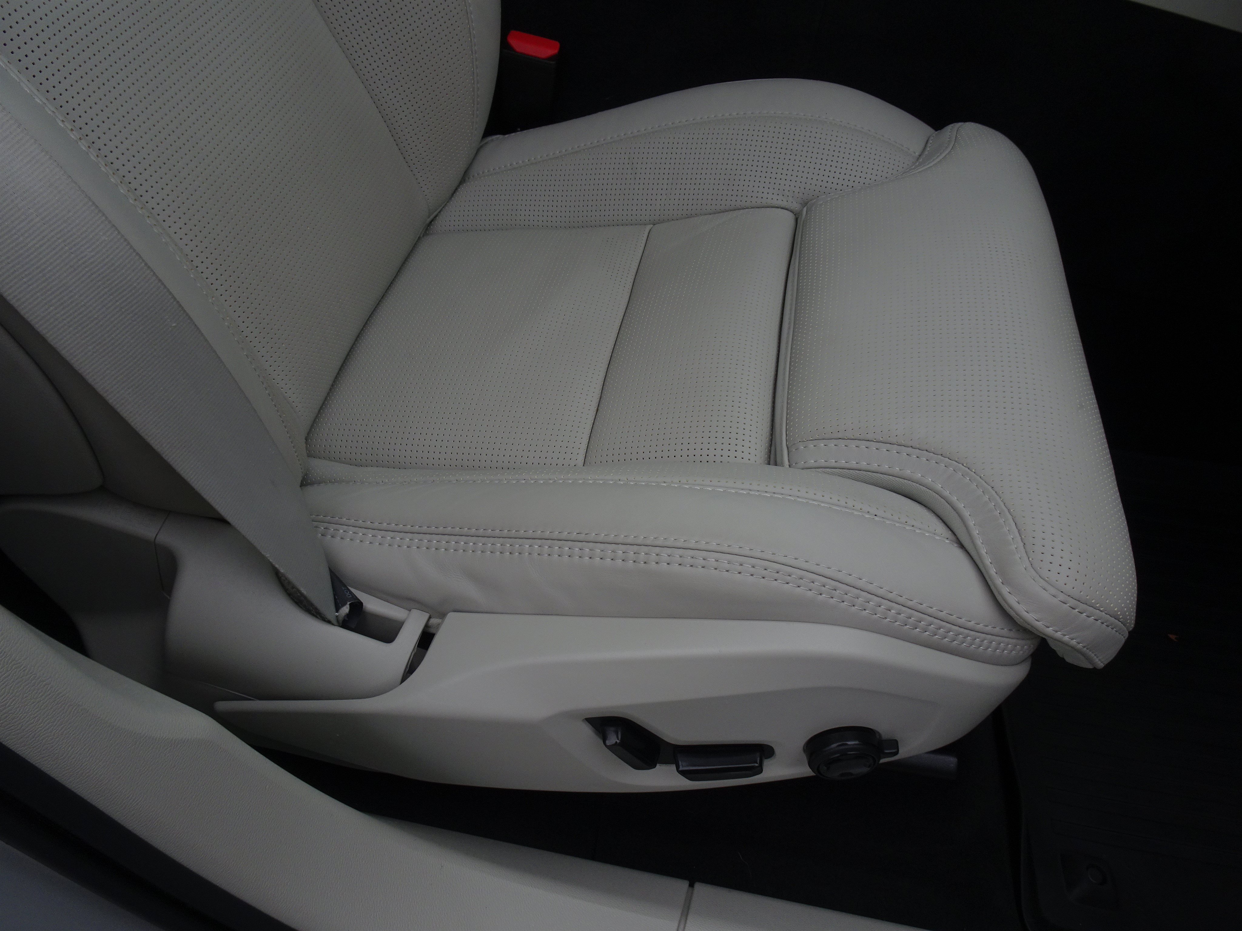 Used 2021 Volvo XC60 T6 Inscription AWD/4WD image 24