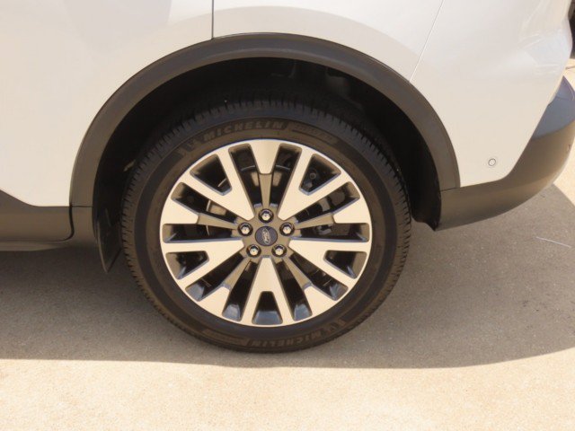 Used 2020 Ford Escape Titanium AWD/4WD image 16