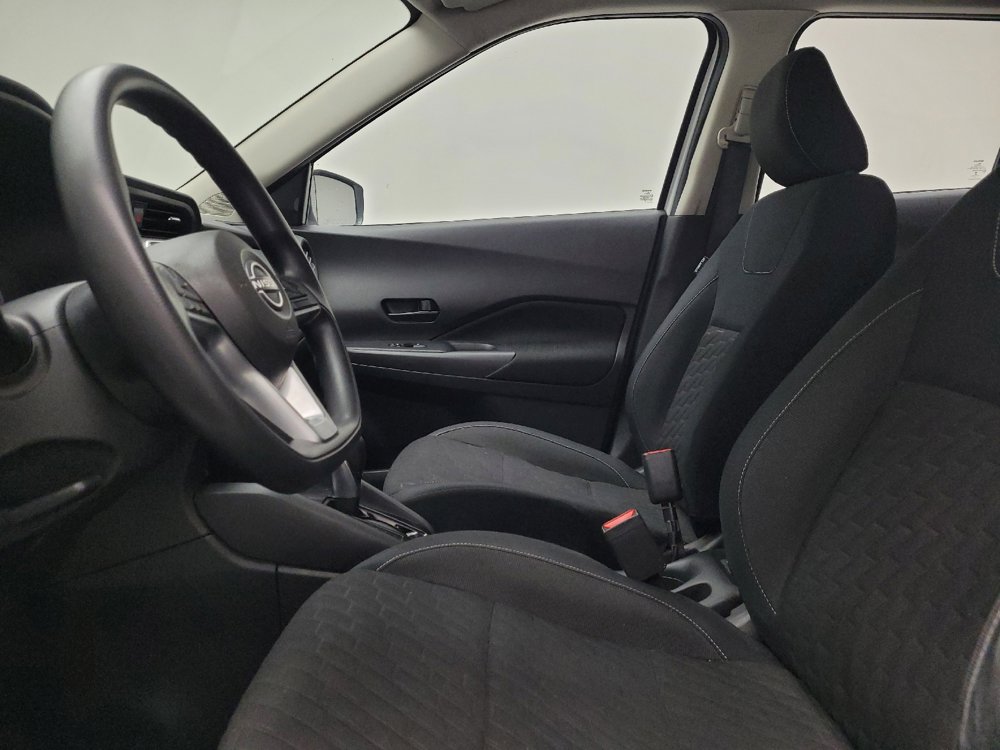 Used 2022 Nissan Kicks S FWD image 17