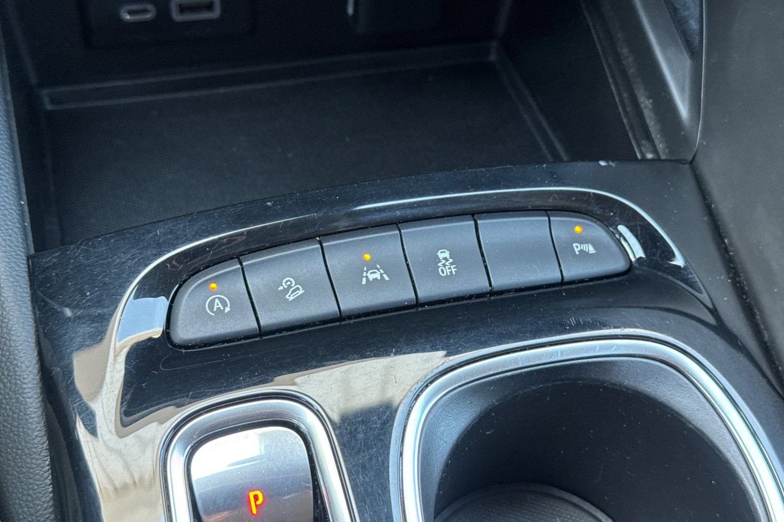Used 2023 Buick Envision Essence w/ Technology Package I AWD/4WD image 30