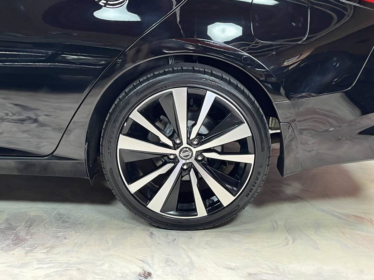 Used 2019 Nissan Altima 2.5 SR FWD image 26
