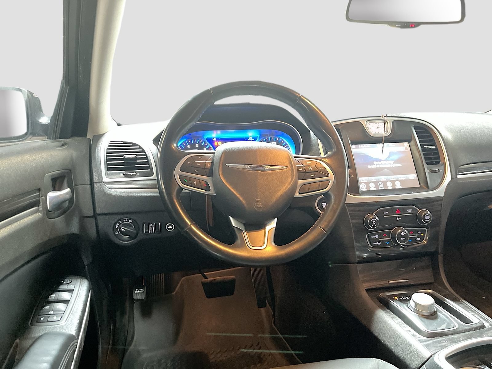 Used 2022 Chrysler 300 Touring w/ Sport Appearance Package RWD image 20