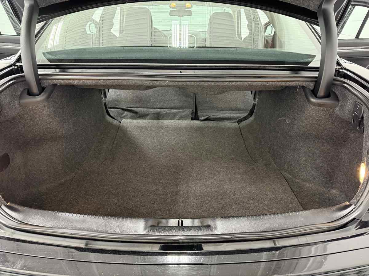 Used 2019 Chrysler 300 Touring w/ Sport Appearance Package image 22