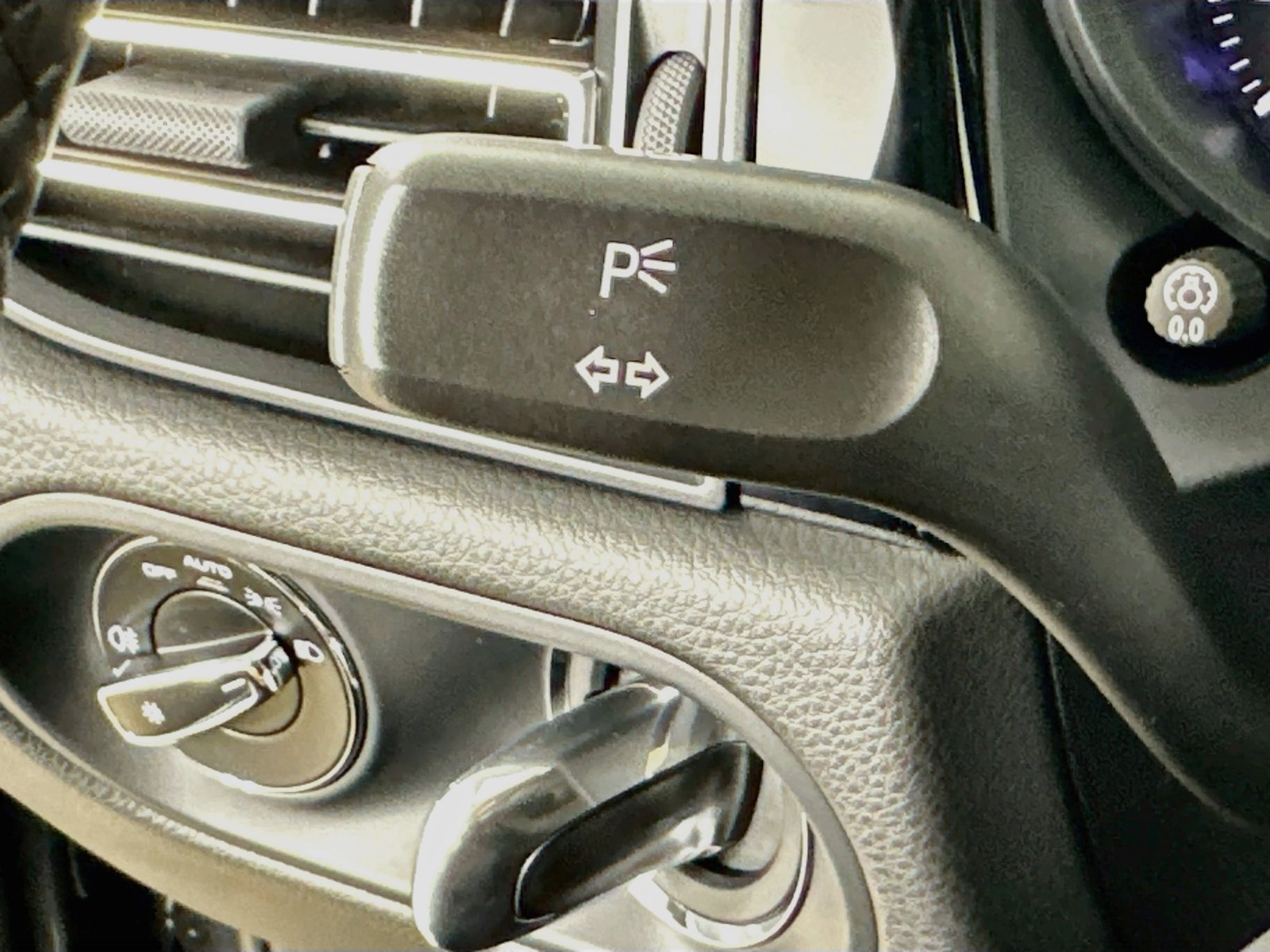 New 2026 Porsche Macan AWD/4WD image 20
