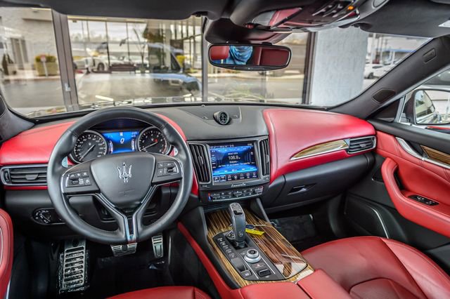 Used 2019 Maserati Levante GranLusso image 26