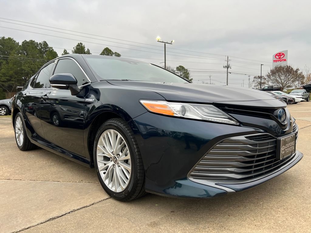Used 2020 Toyota Camry XLE