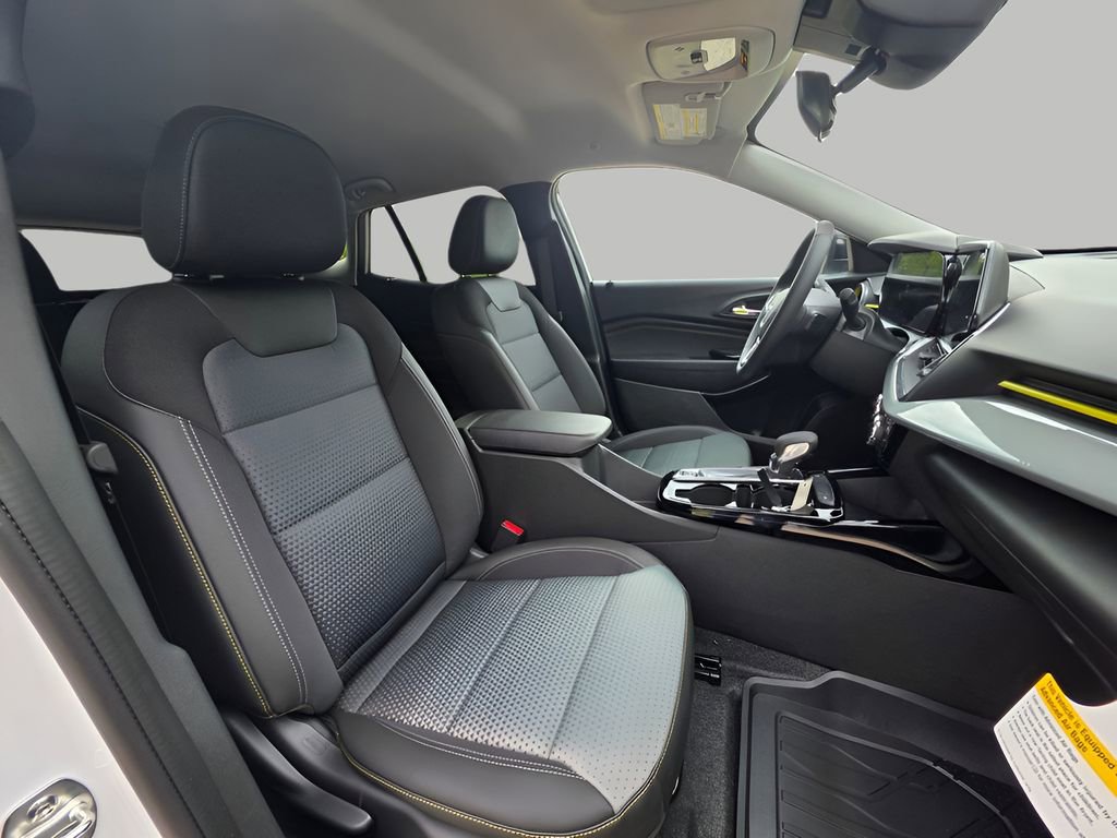 New 2026 Chevrolet Trax LT w/ Midnight Edition image 10