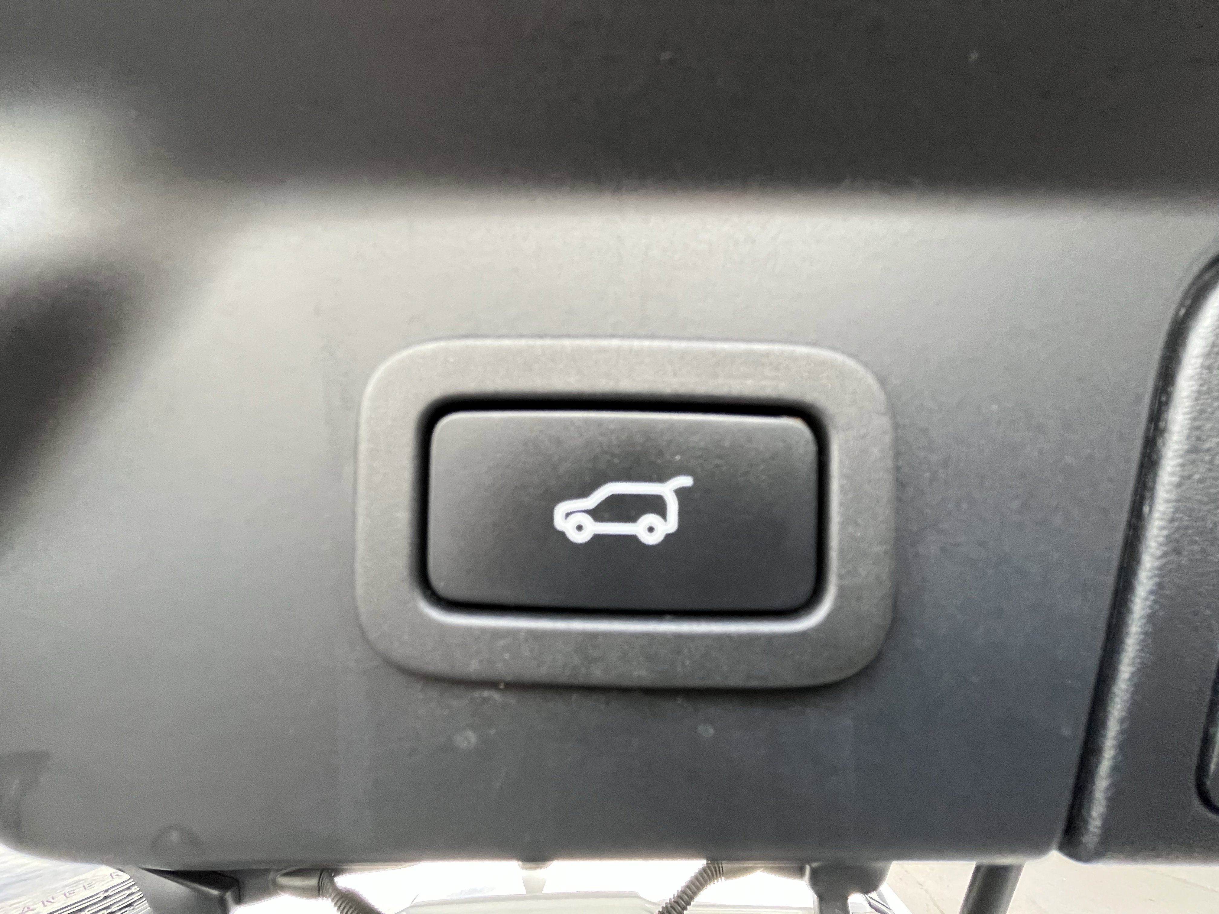 Certified 2021 Land Rover Range Rover Velar S image 35