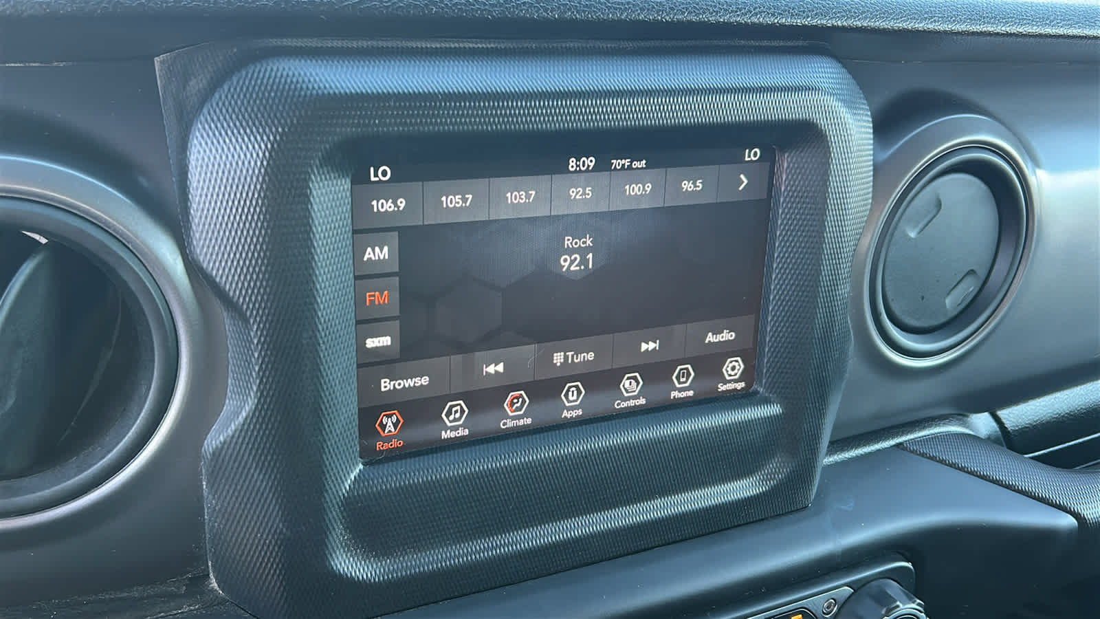 Used 2021 Jeep Gladiator Sport AWD/4WD image 15