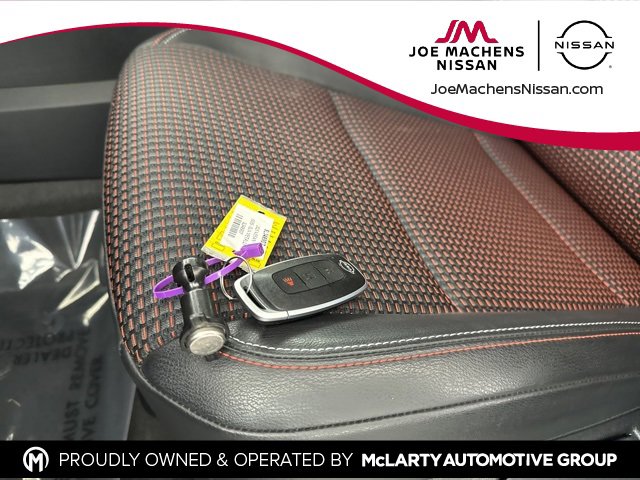 Certified 2025 Nissan Kicks SR w/ Illumination Package image 27