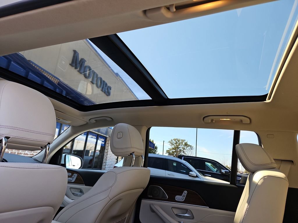 Used 2024 Mercedes-Benz GLS 450 4MATIC image 24