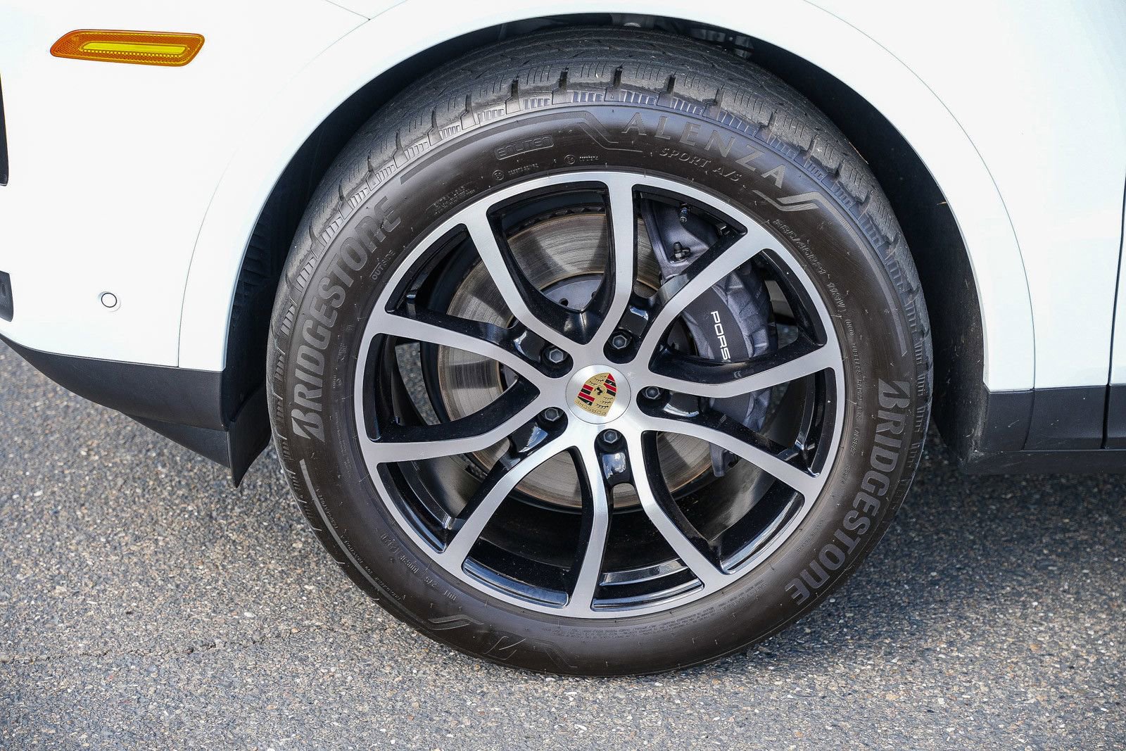 Used 2024 Porsche Cayenne Coupe AWD/4WD image 9