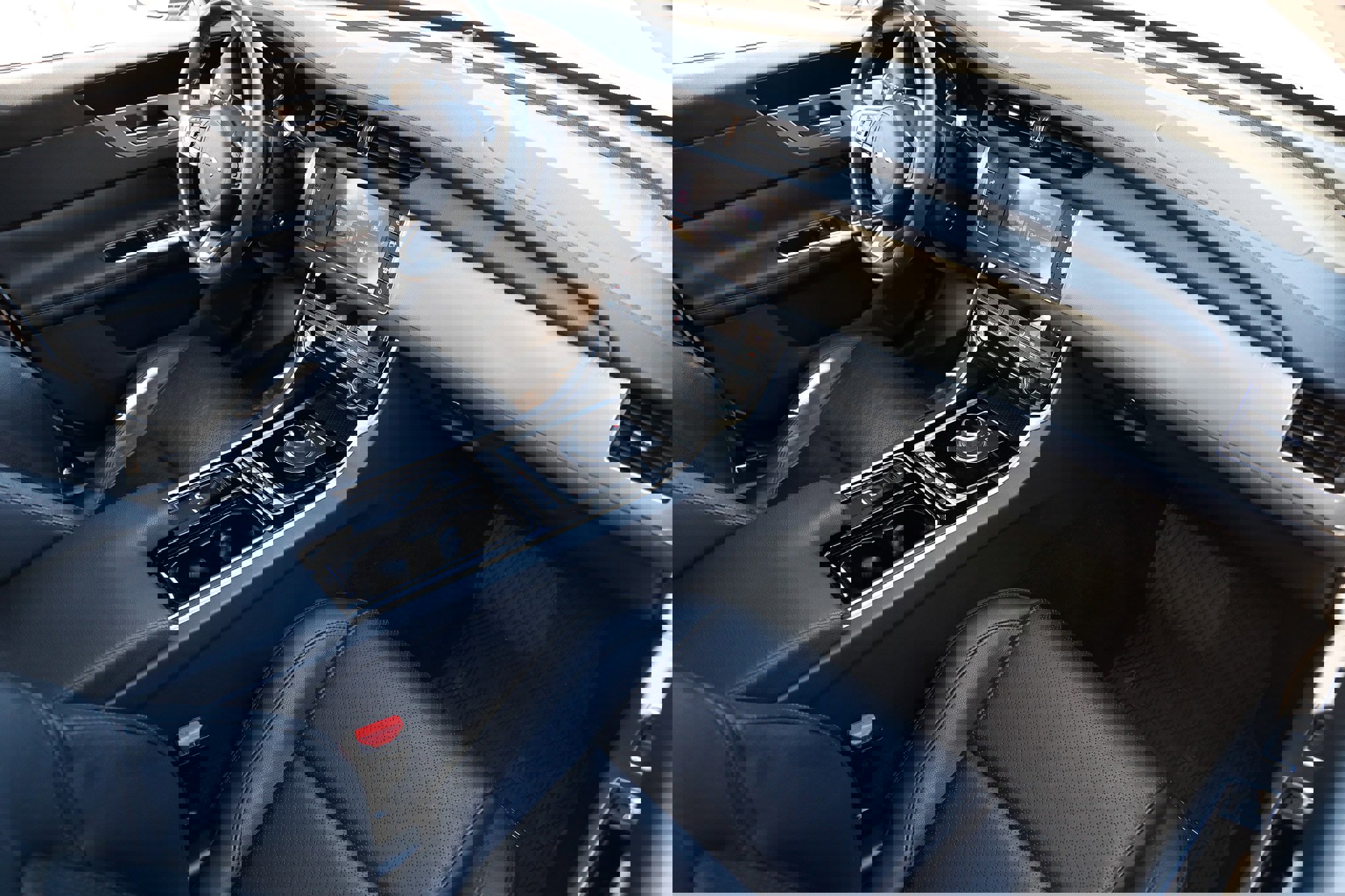 Used 2018 Jaguar XF Prestige image 21