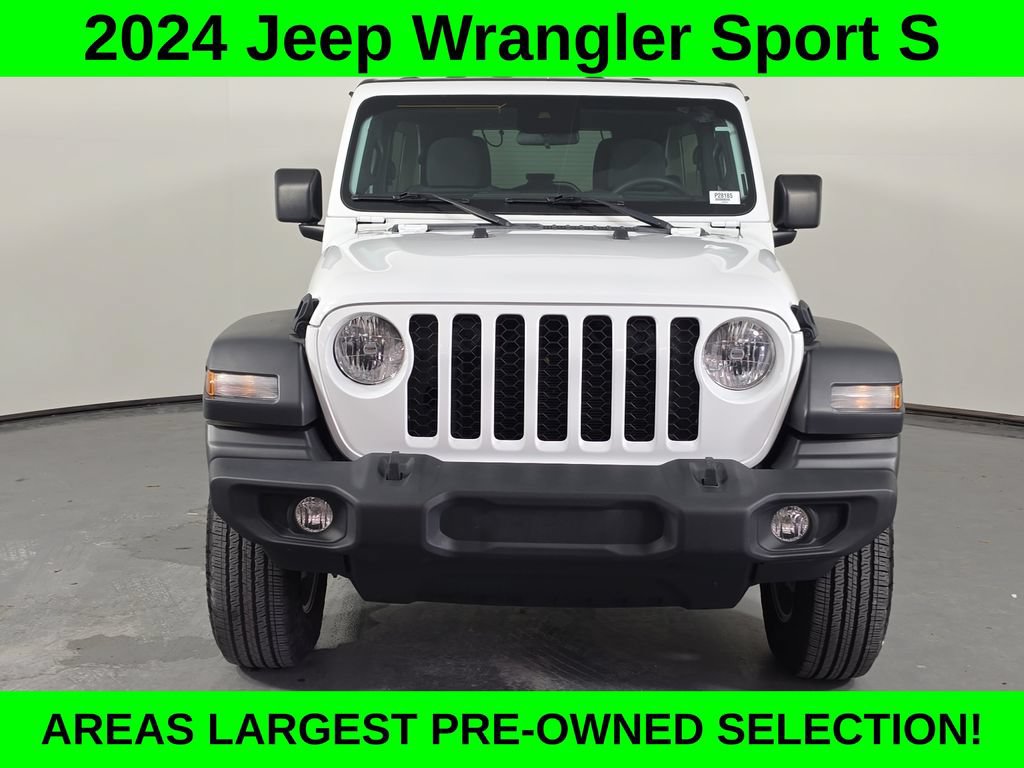 Used 2024 Jeep Wrangler Unlimited Sport AWD/4WD image 2