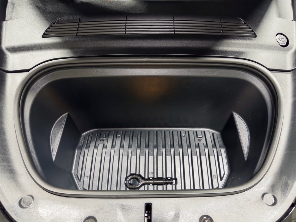 Used 2024 Tesla Model Y Long Range image 25