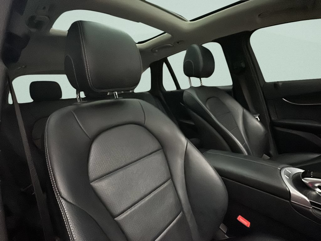 Used 2016 Mercedes-Benz GLC 300 4MATIC image 19