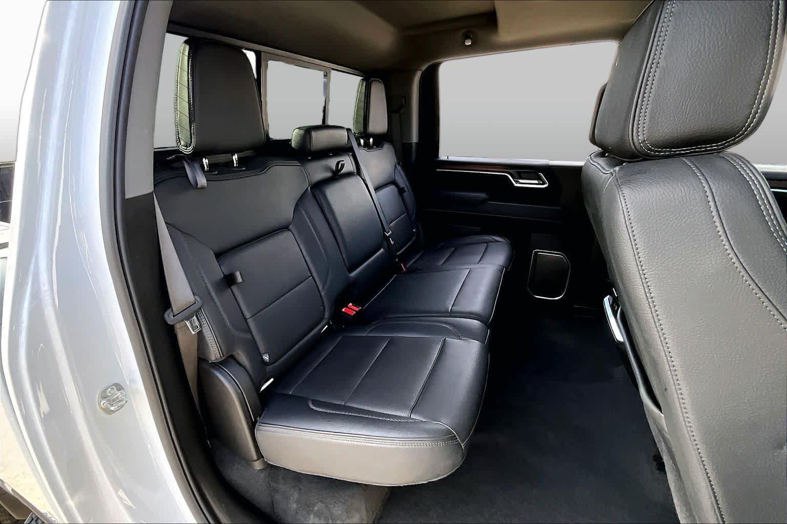Used 2025 GMC Sierra 3500 Denali w/ Denali Reserve Package AWD/4WD image 20