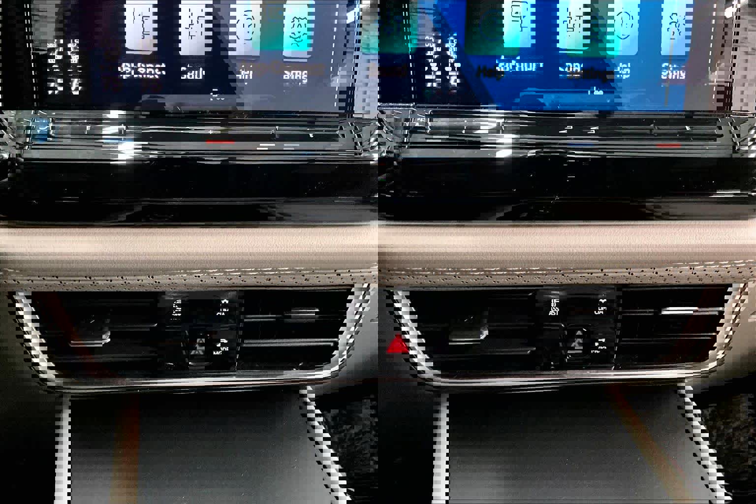 Used 2024 Volkswagen Atlas SE image 34