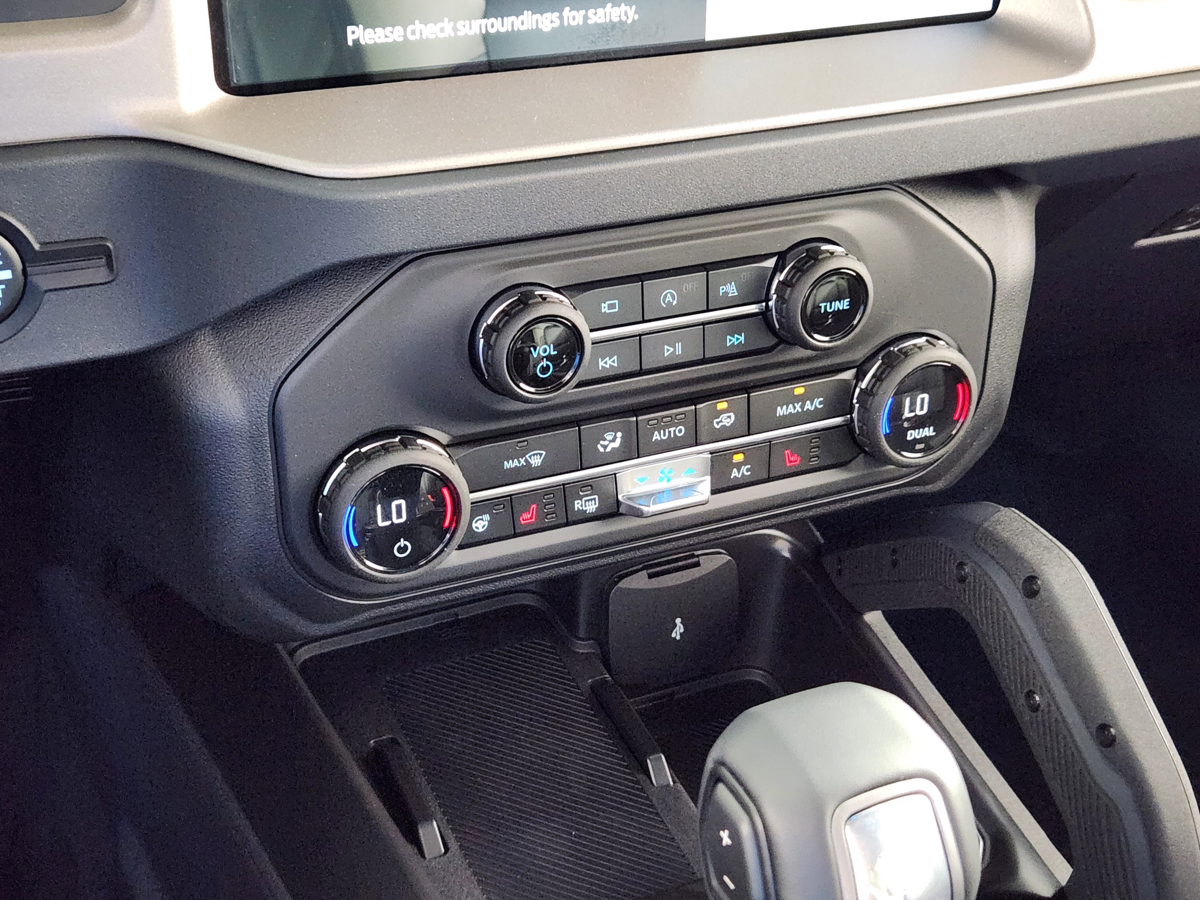 New 2026 Ford Bronco Outer Banks w/ Sasquatch Package AWD/4WD image 24
