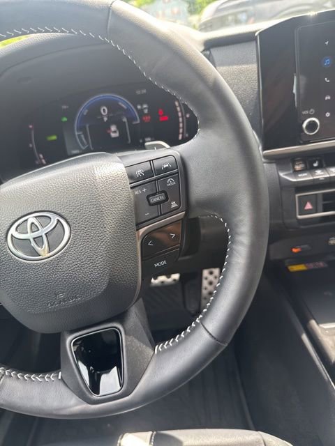 Used 2026 Toyota Camry SE w/ Convenience Package AWD/4WD image 24