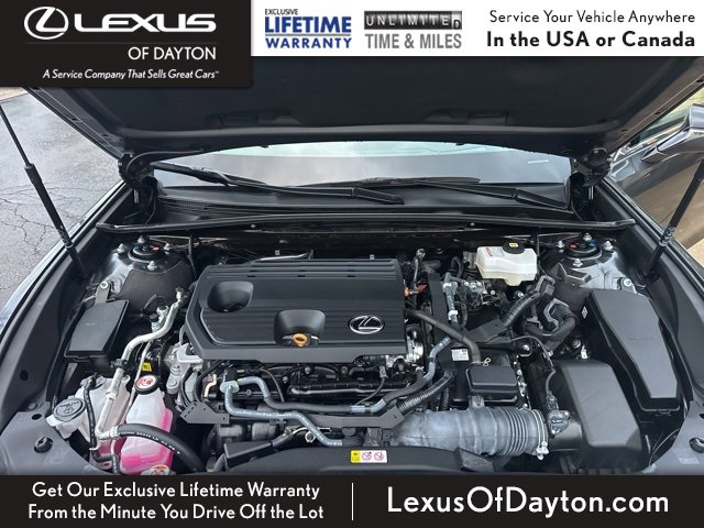 Used 2025 Lexus ES 300h w/ Luxury Package image 39