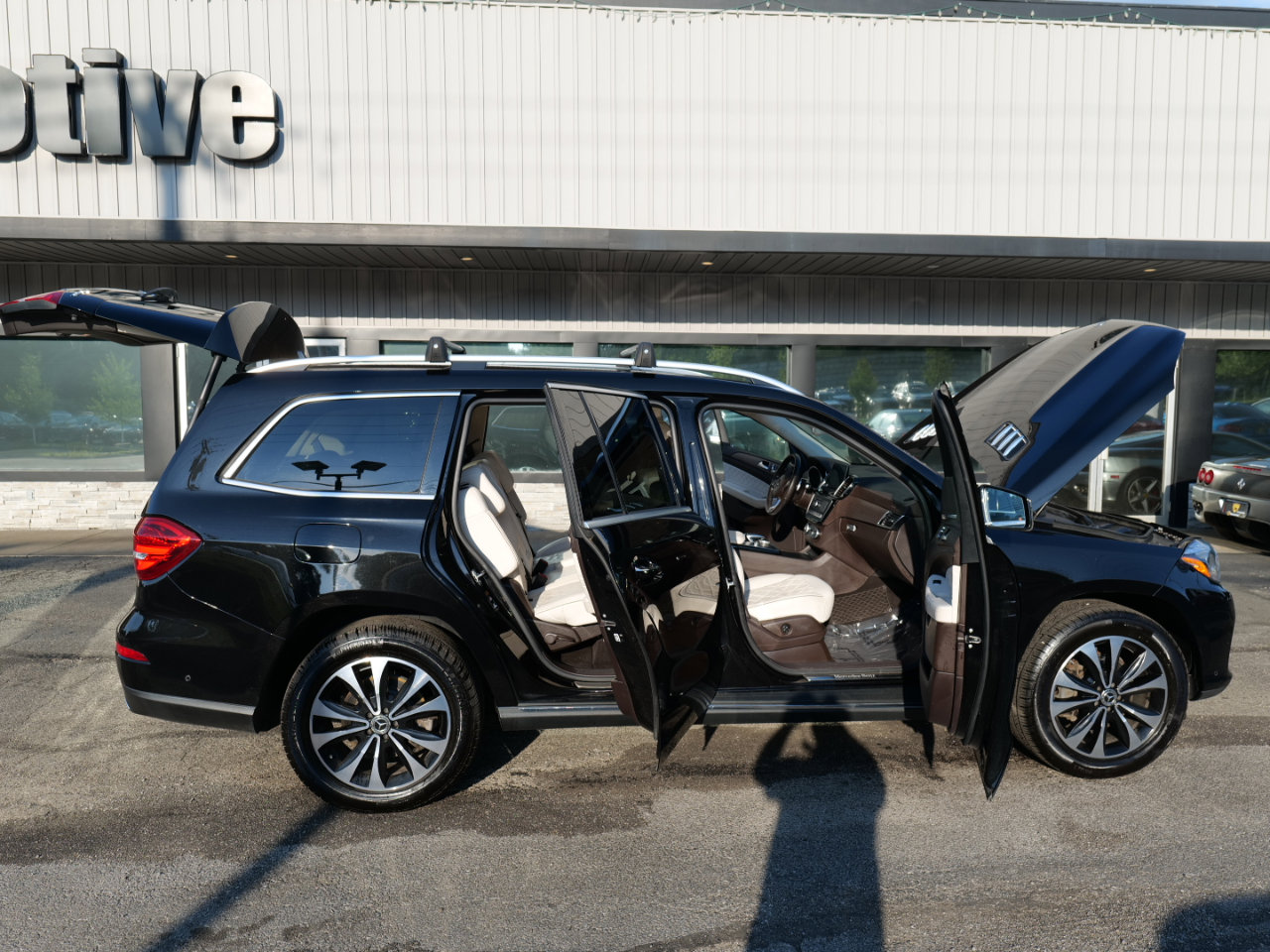 Used 2019 Mercedes-Benz GLS 450 4MATIC w/ Grand Edition Package image 67