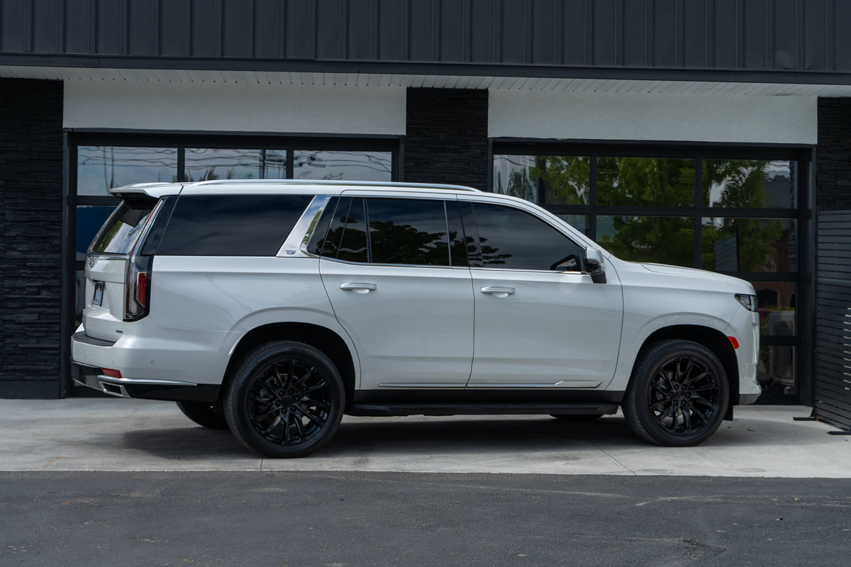 Used 2021 Cadillac Escalade Premium Luxury w/ LPO, Radiant Package AWD/4WD image 9