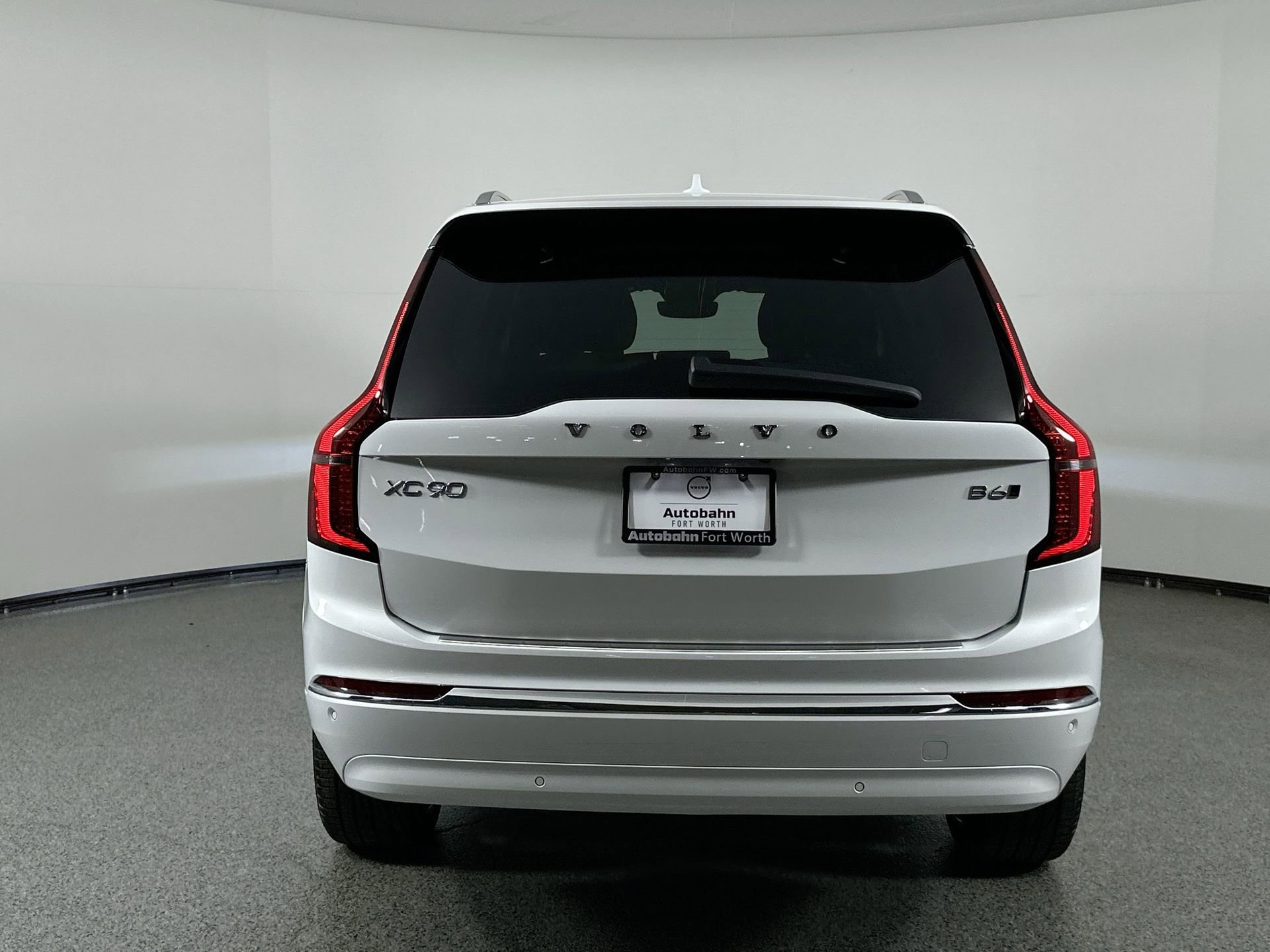 New 2026 Volvo XC90 B6 Plus w/ Protection Package Premier image 5