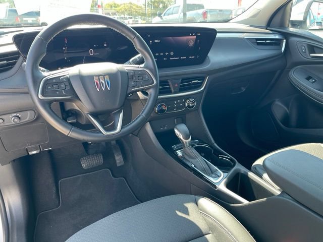 Certified 2024 Buick Encore GX Preferred FWD image 12