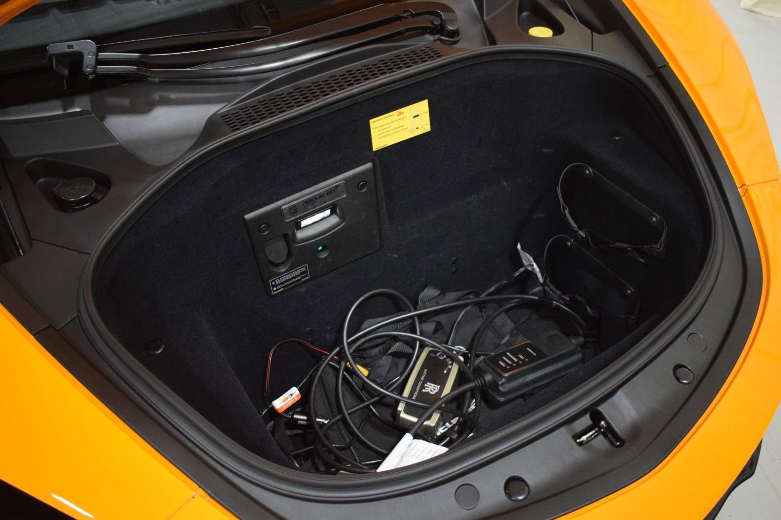 Used 2024 McLaren Artura image 36