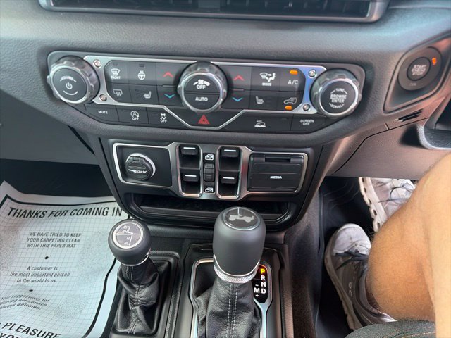 New 2026 Jeep Wrangler Unlimited Sport w/ Convenience Group AWD/4WD image 22