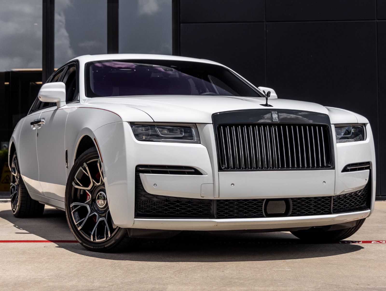 Used 2023 Rolls-Royce Ghost Black Badge w/ Black Badge Ghost Package AWD/4WD image 5