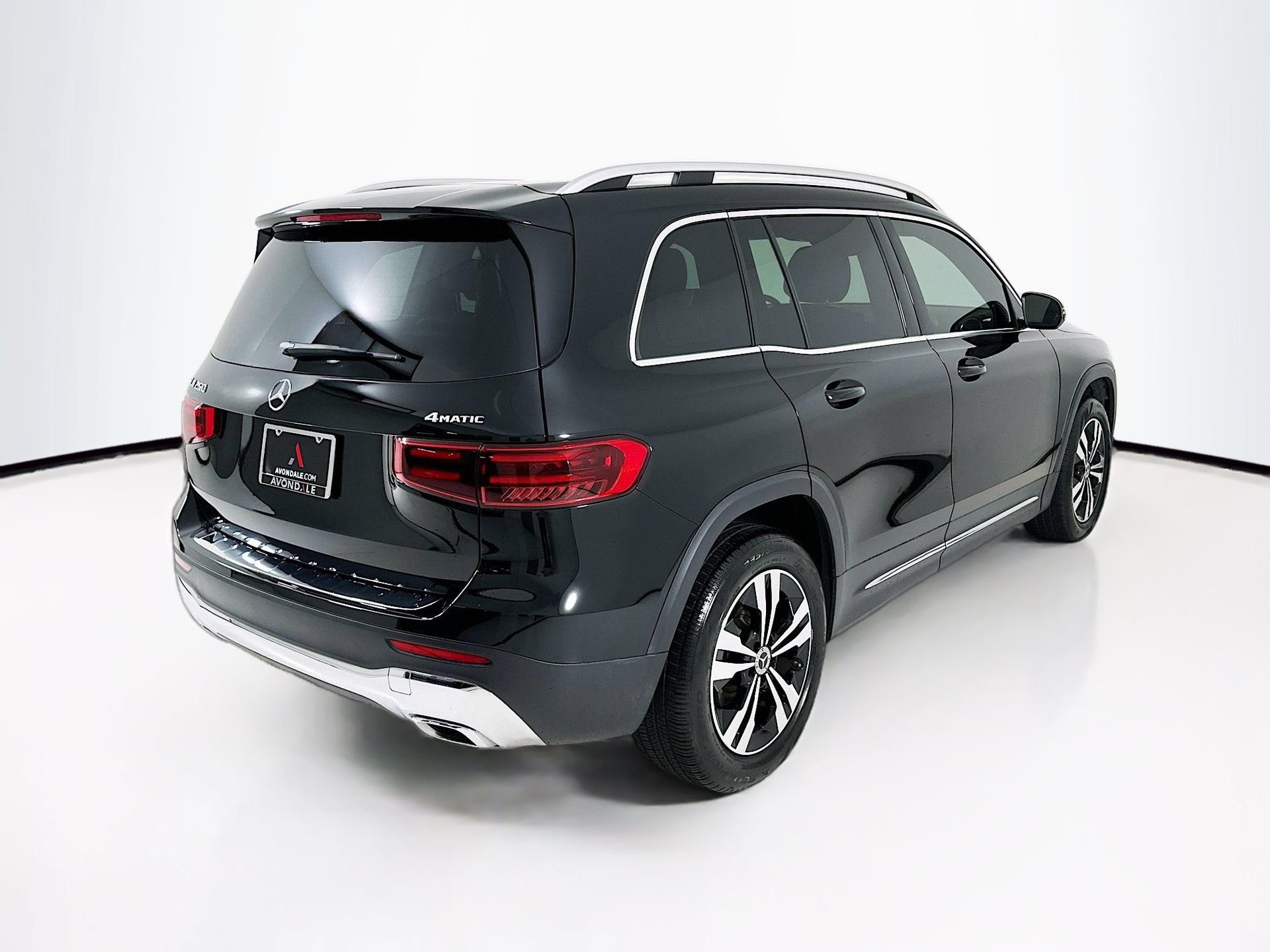 Used 2026 Mercedes-Benz GLB 250 4MATIC image 8