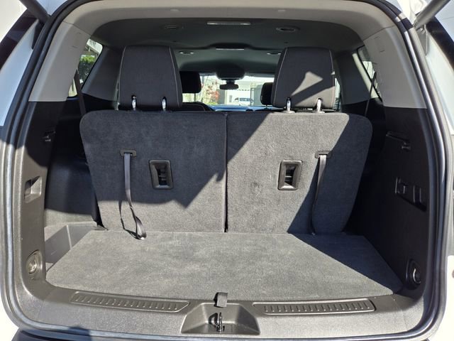 Used 2023 GMC Acadia SLE w/ Driver Convenience Package image 11